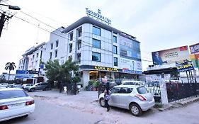 Hotel Tekarees Inn Lucknow